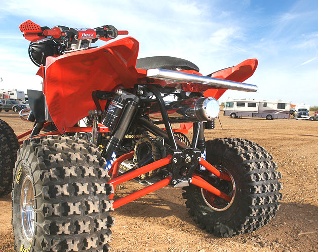 Outlaw 525 Exhaust Pipe